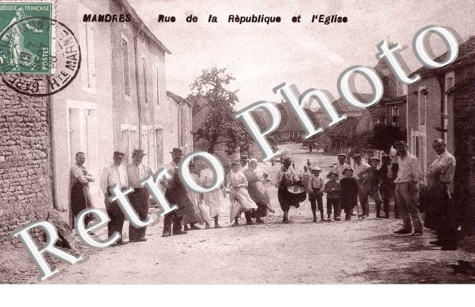 La Rue de la République et l'Eglise