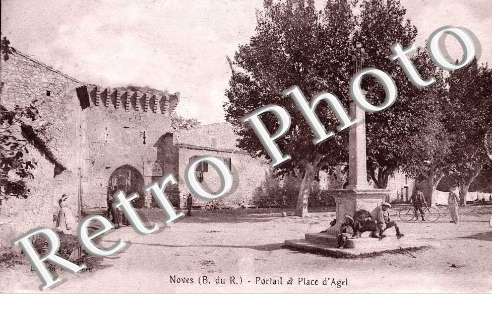 PORTAIL ET PLACE D'AGEL