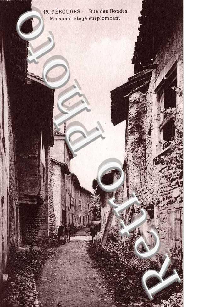 rue des Rondes, maison a etage surplombant