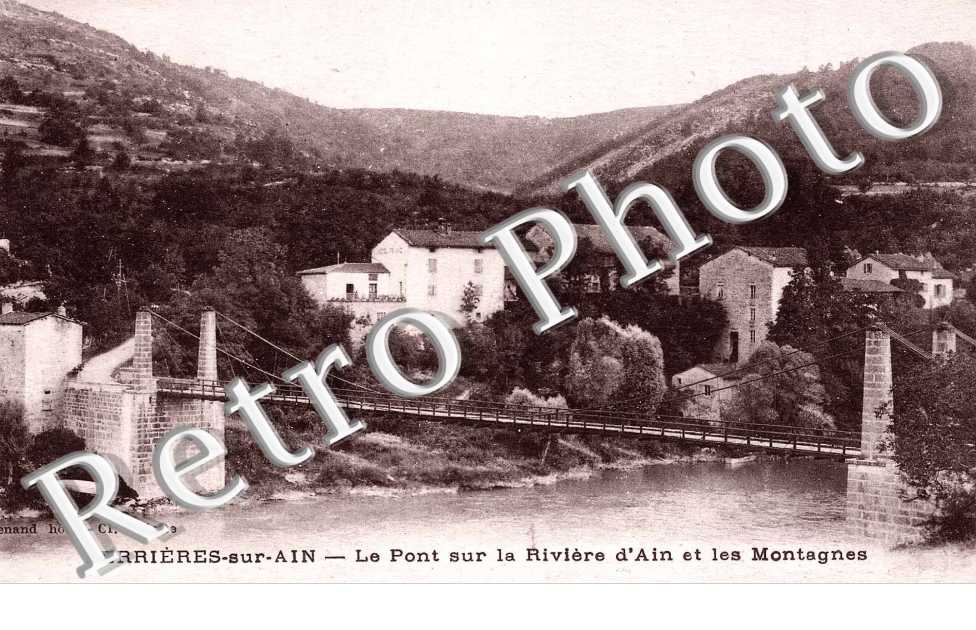 le Pont sur la Riviere d'Ain et les Montagnes