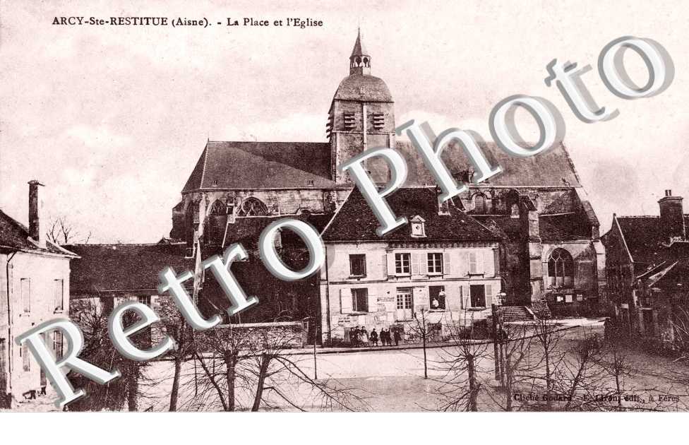 la place et l'eglise