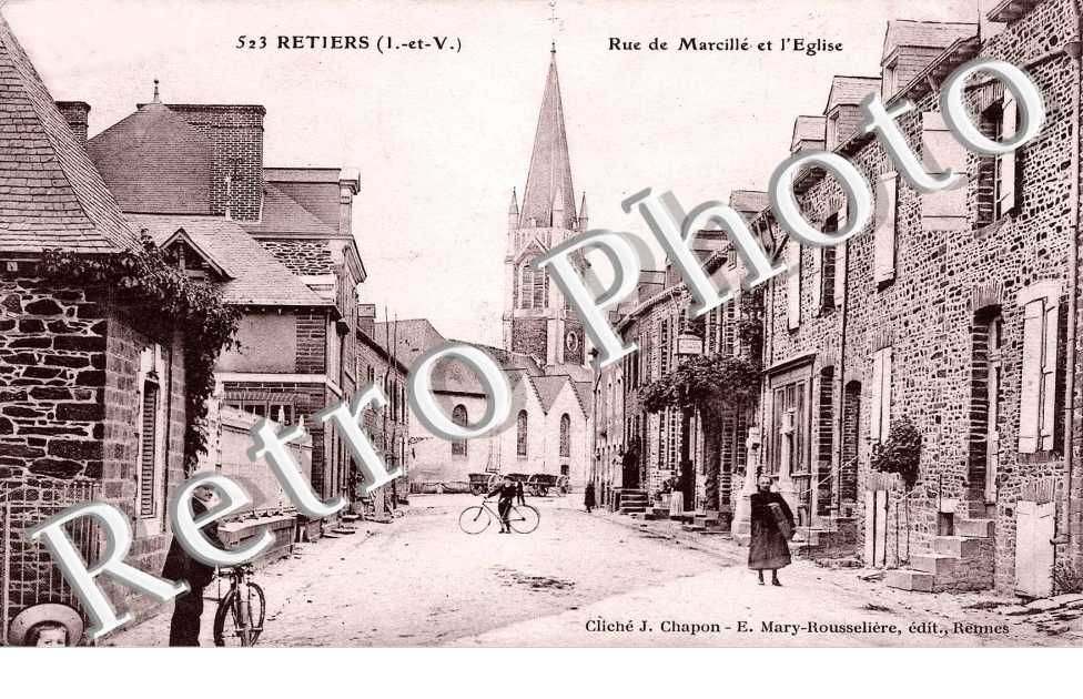 Rue de Marcille et l'Eglise