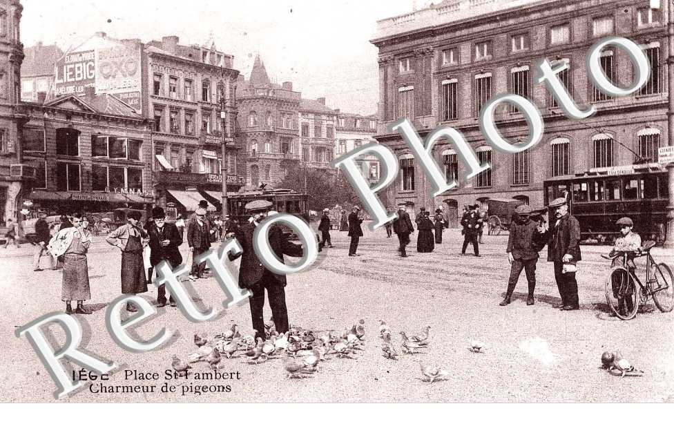 place Saint-Lambert Charmeur de pigeons
