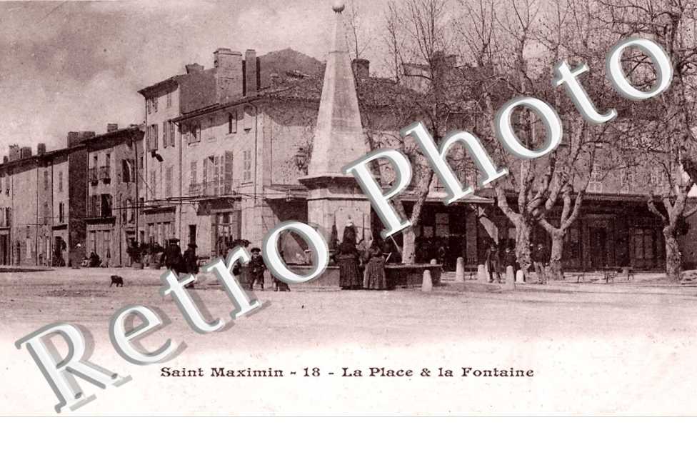 la Place et la fontaine