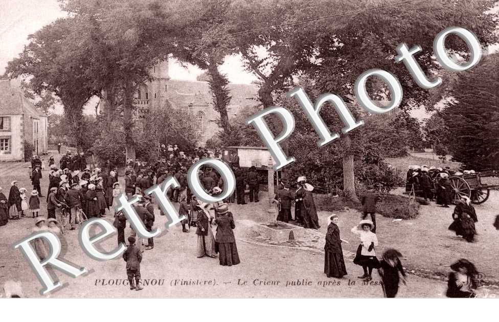 le crieur public apres la messe