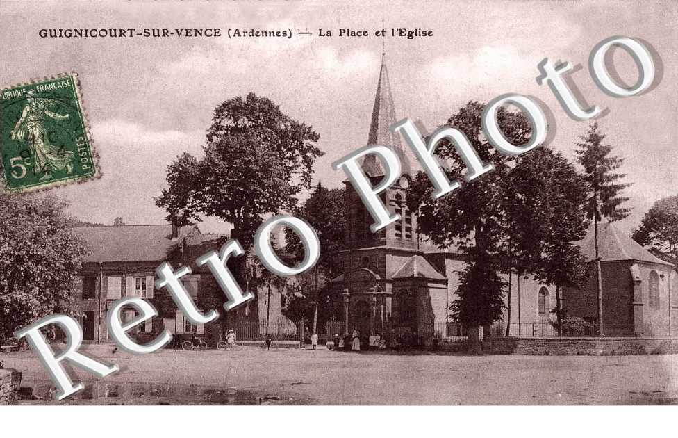 LA PLACE ET L'EGLISE