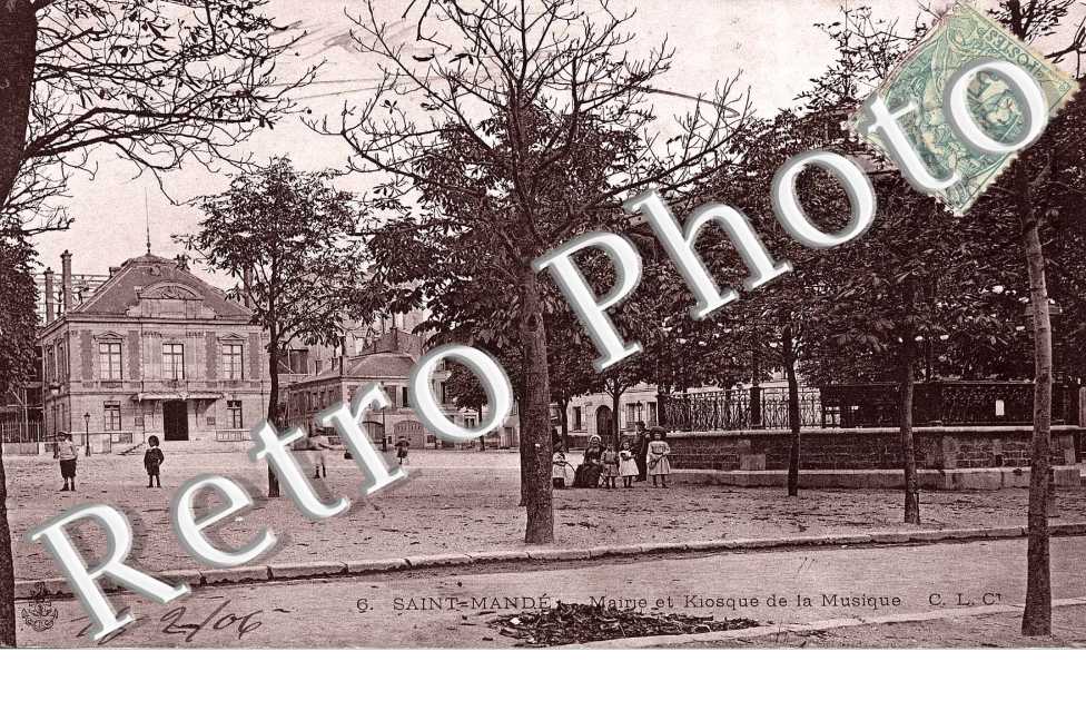 mairie et kiosque de la Musique