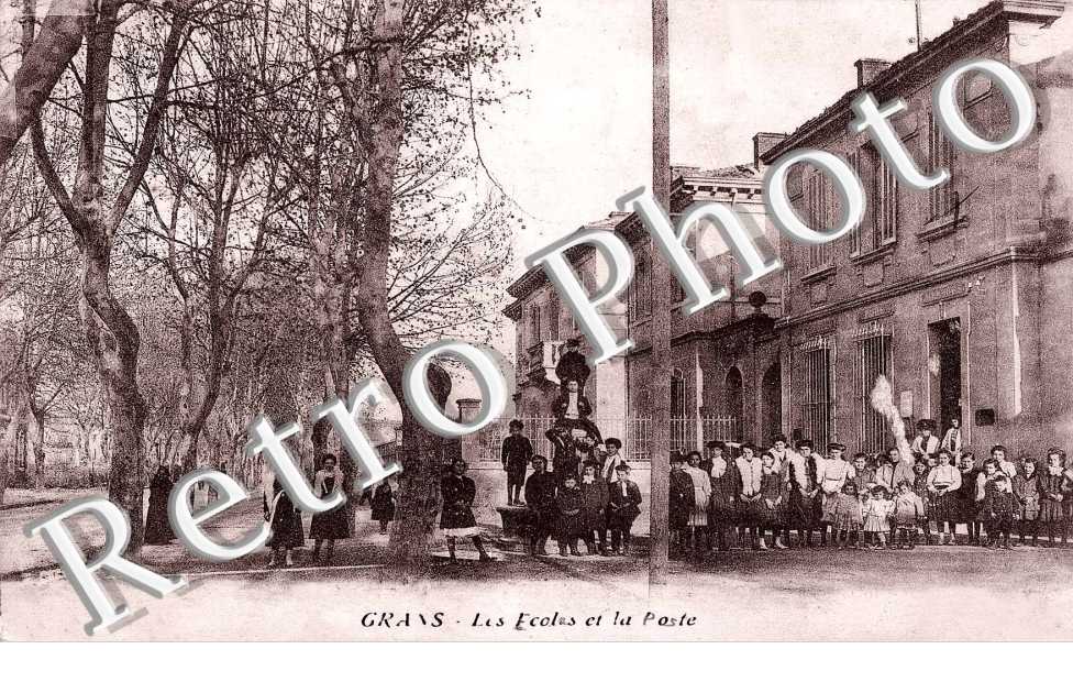 Les ecoles et la poste
