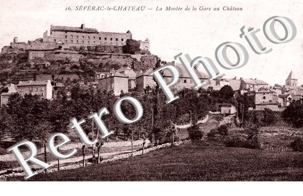 La montee de la gare au chateau