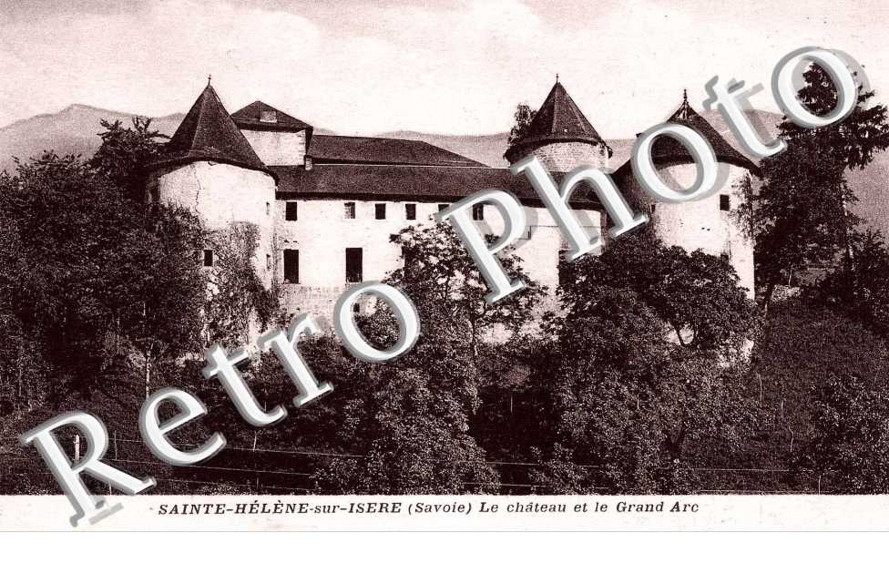 Le Chateau et le Grand Arc