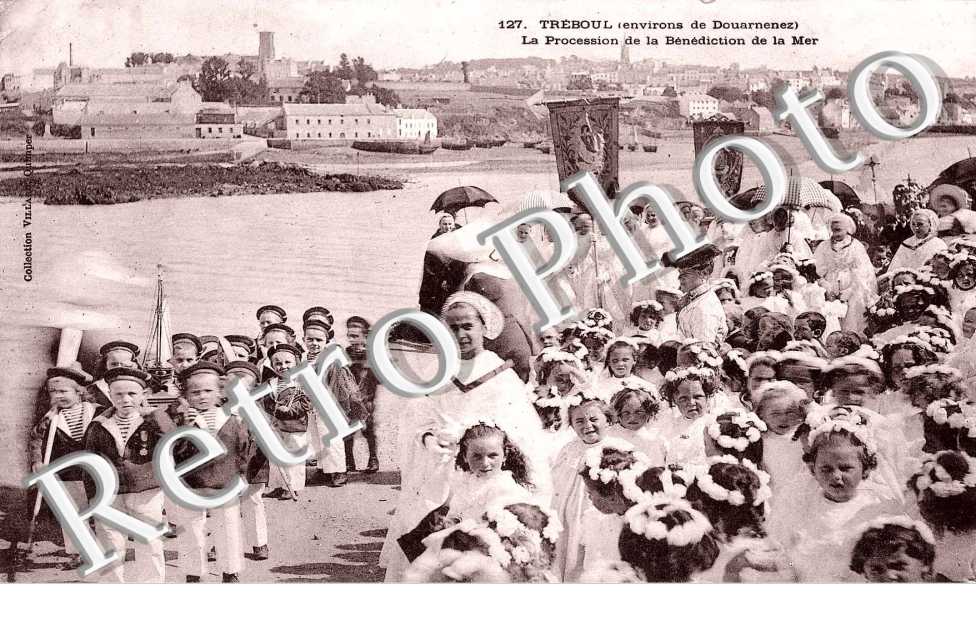 Treboul, la procession de la benediction de la mer