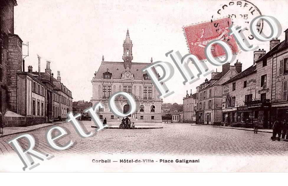 Hotel de ville Place Galignani