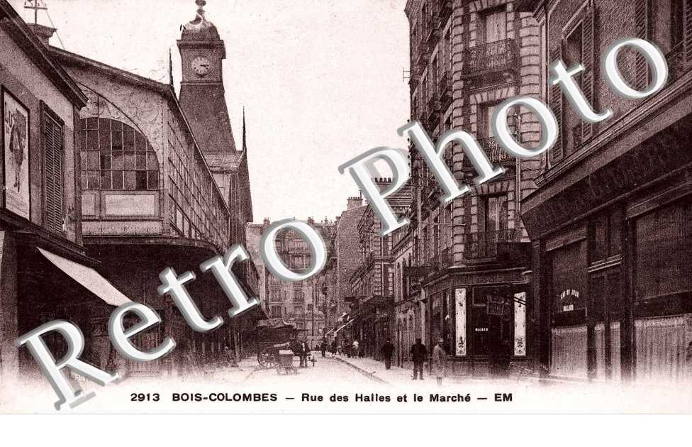 rue des Halles et le marché