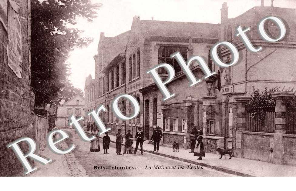 la mairie et les ecoles