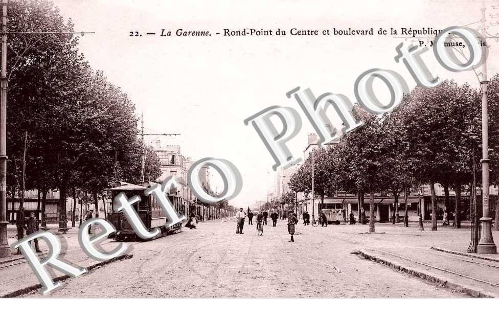 Rond point du centre et boulevard de la republique  - tramway