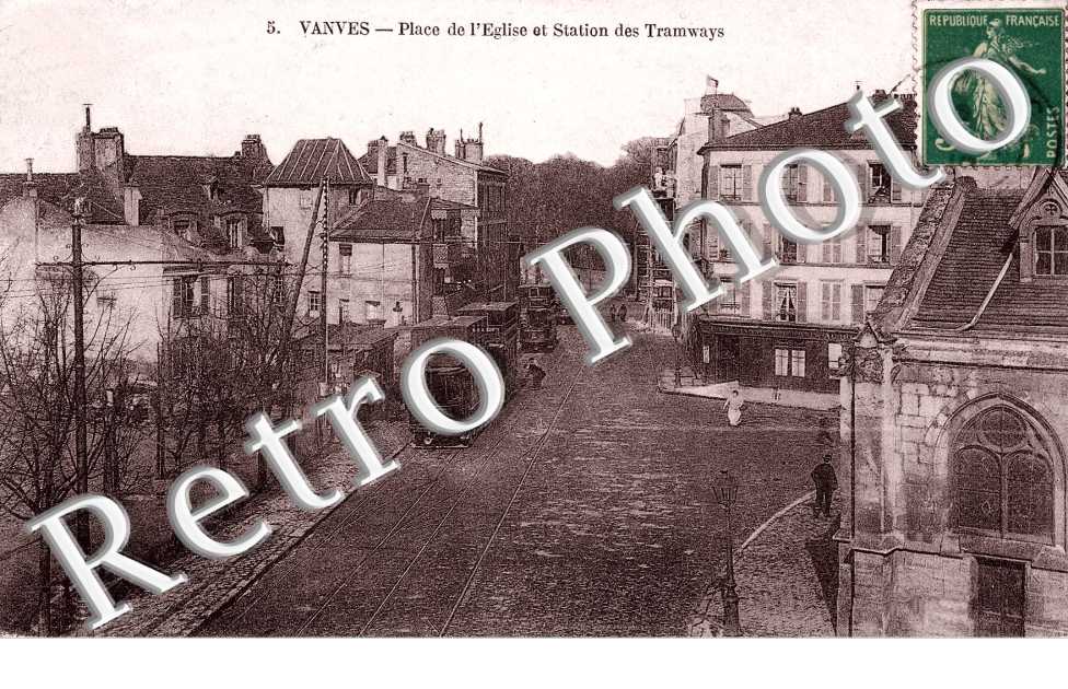 Place de l'église et station des Tramways