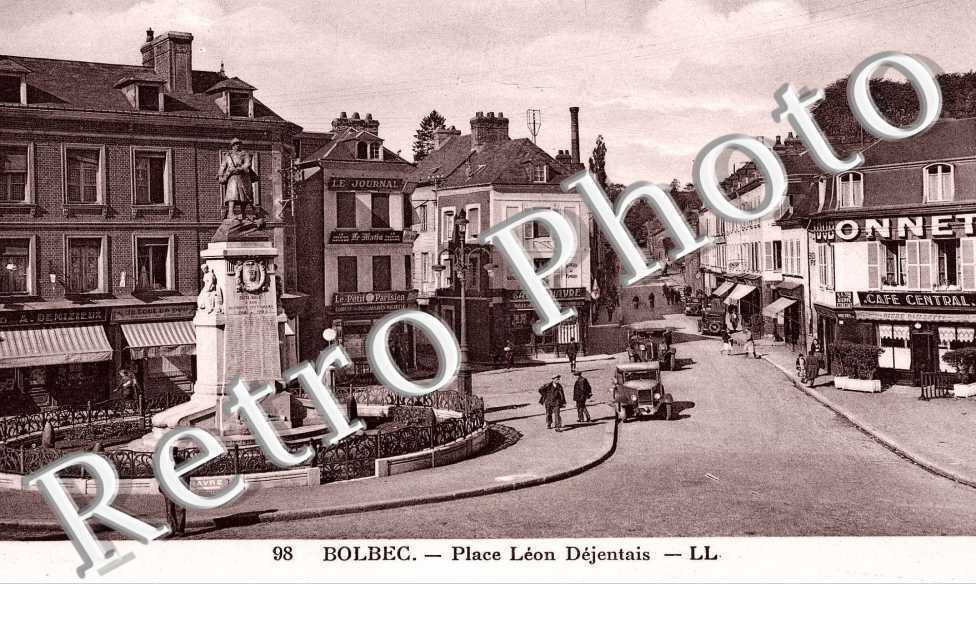 la Place Leon Desgenetais