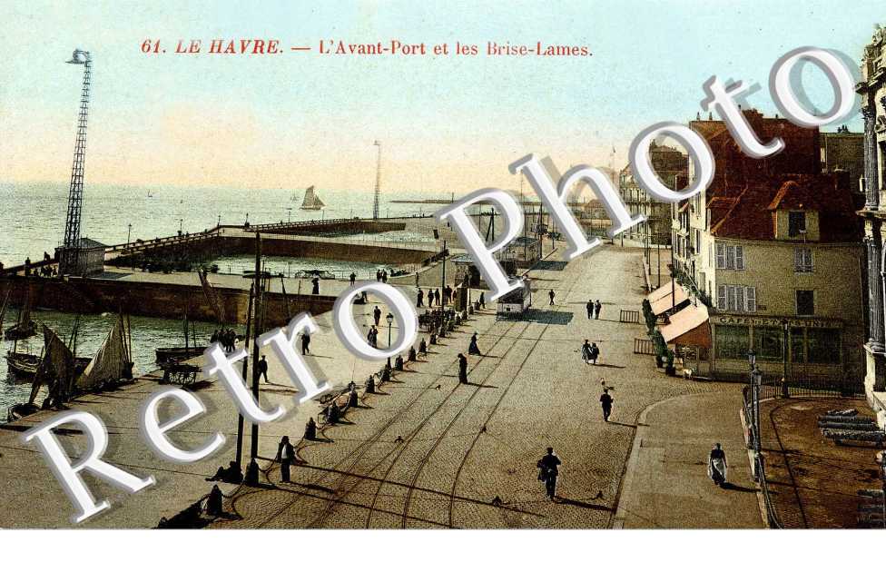 Avant port et les brise-lames