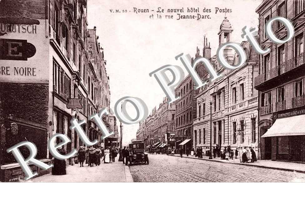 le Nouvel Hotel des Poste et la rue Jeanne d'Arc