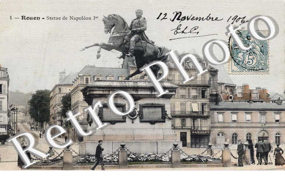 LA STATUE DE NAPOLEON 1ER - Place de l'Hotel de Ville