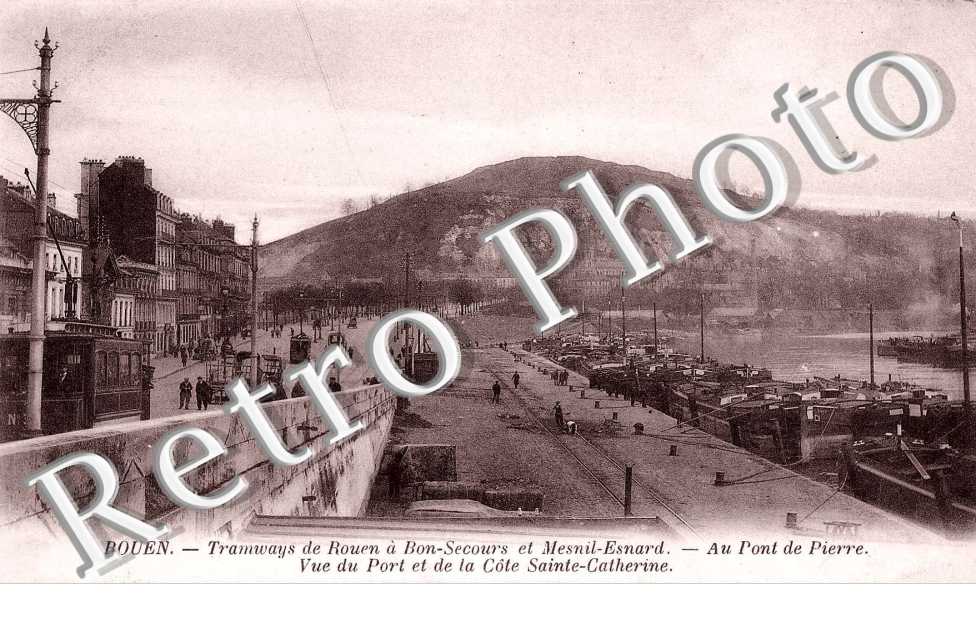 Tramway de Rouen a Bon-Secours et Mesnil-Esnard - Au pont de Pierre - Vue du port et de la côte Saint-Catherine