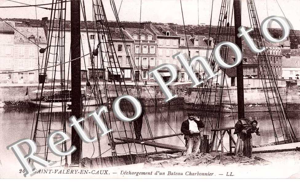 Dechargement d'un bateau Charbonnier