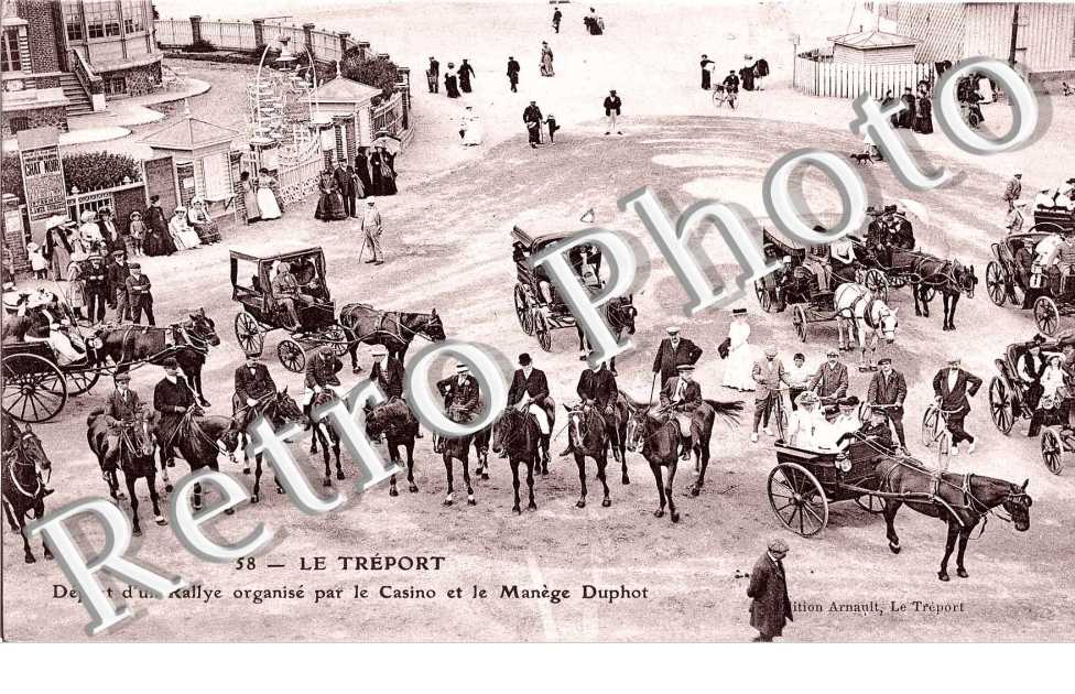 depart d'un rallye organise par le casino et le manege Duphot
