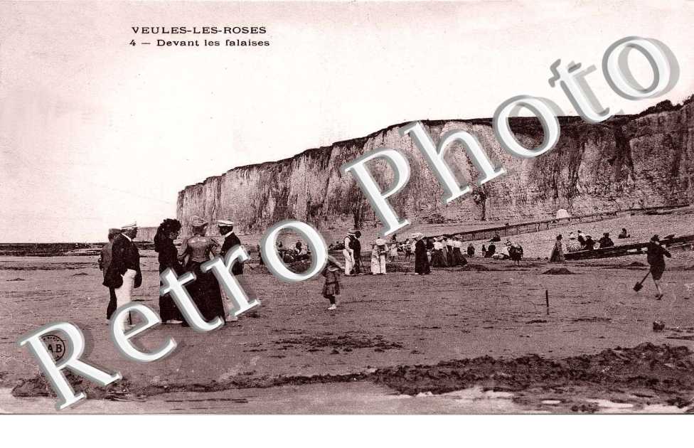- devant les falaises