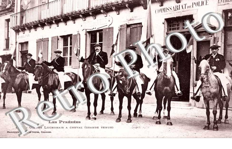 Guides Luchonais à Cheval. Commisariat de Police