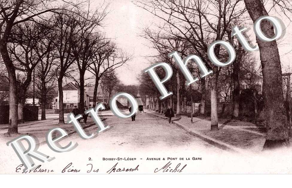 Avenue et pont de la gare