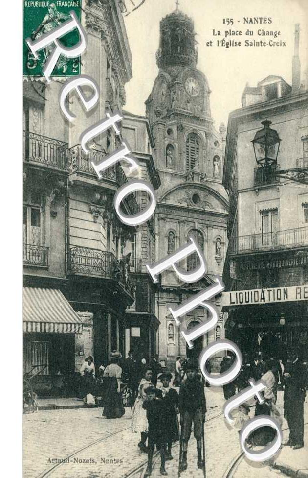 la Place du Change et l'eglise sainte Croix