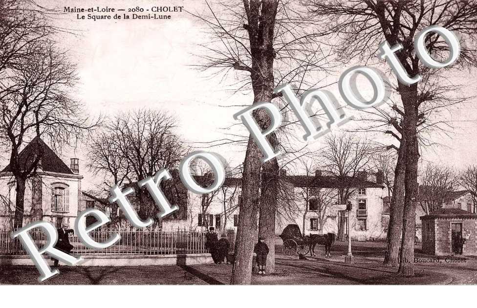 Le Square de la Demi-Lune
