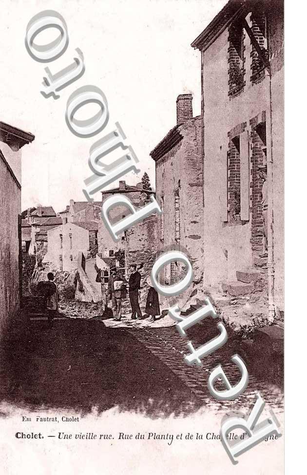 une vieille rue, rue du Planty et de la chapelle d'Aubigne