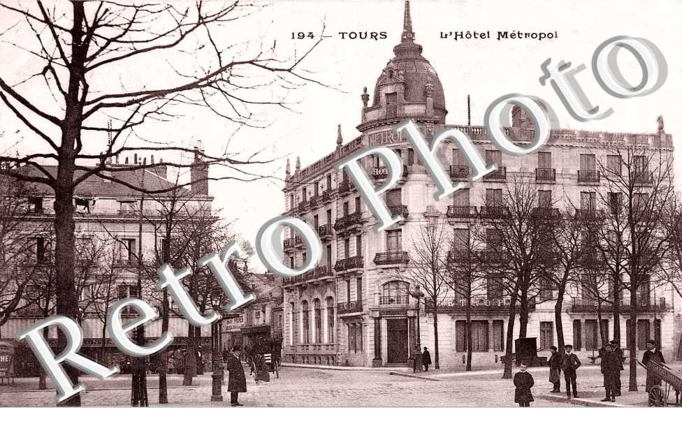 l'hotel Metropol ( Avenue de Grammont et Place du Palais)