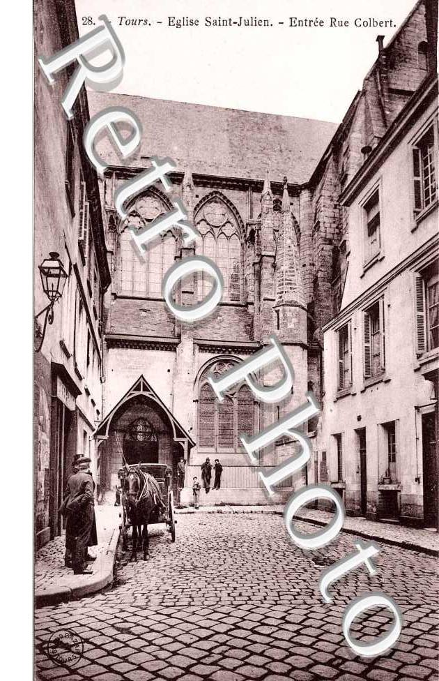 Eglise Saint Julien - Entrée rue Colbert