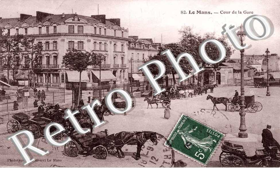 Cour de la gare