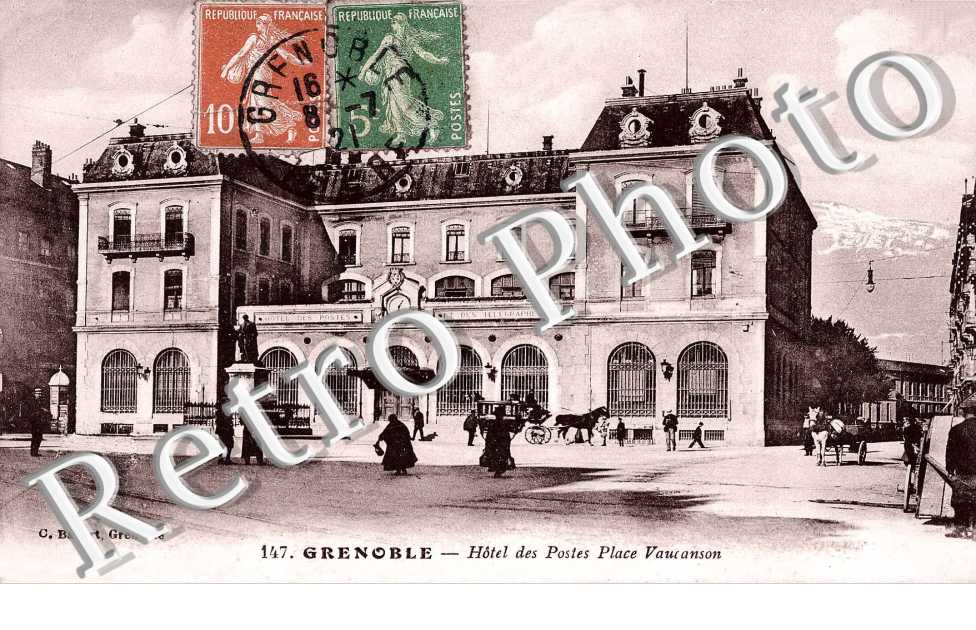 place Vaucanson Hotel des Postes
