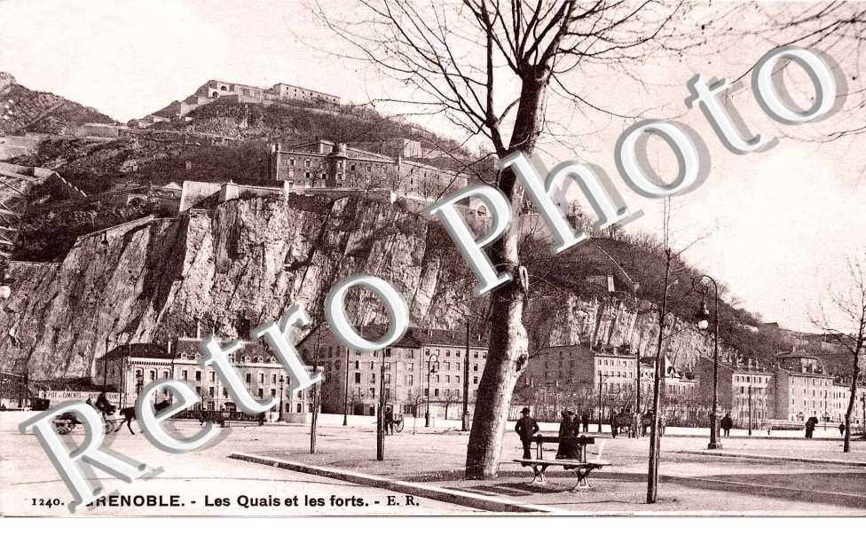 Les quais et les forts
