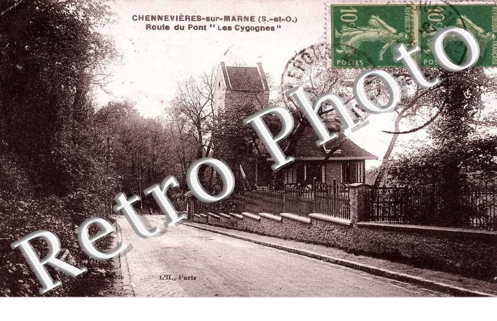 Route du Pont - ""Les Cigognes""