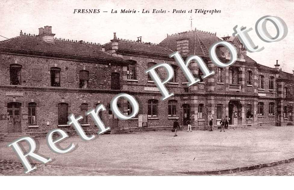 La mairie - Les ecoles - Postes et telegraphes