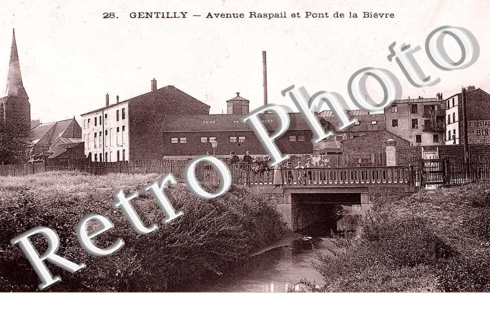 Avenue Raspail et le Pont de Bievre