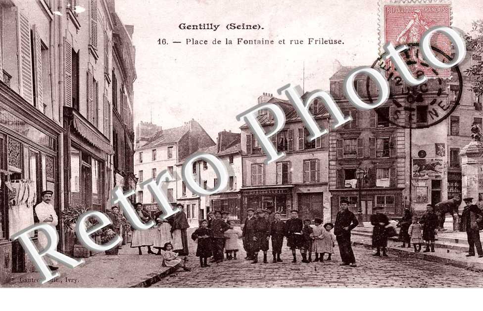 Place de la Fontaine et rue Frileuse