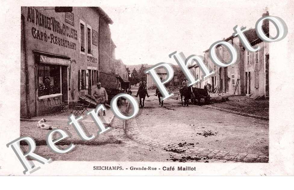 Grande Rue, cafe Maillot