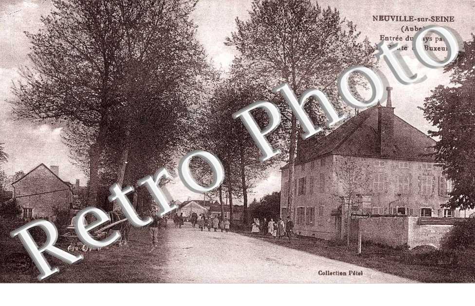 Entree du Pays par la Route de Buxeuil