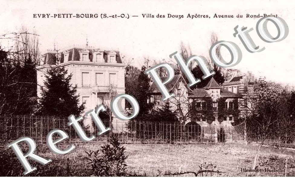 Villa des Douze Apotres, Avenue du Rond Point