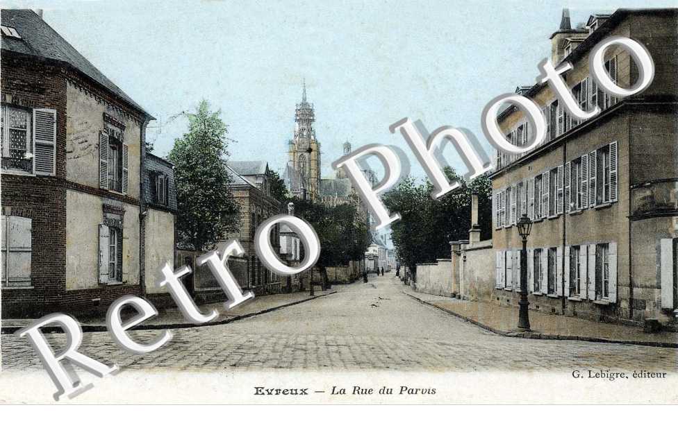 La rue du Parvis