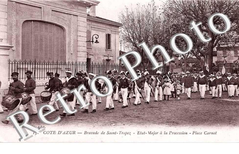 Bravade  -  Etat-Major a la procession  -  Place carnot