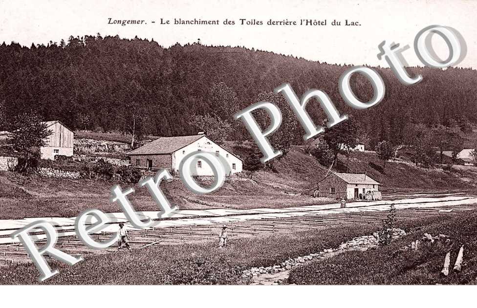 Le Blanchiment des toiles derriere l'Hotel du Lac