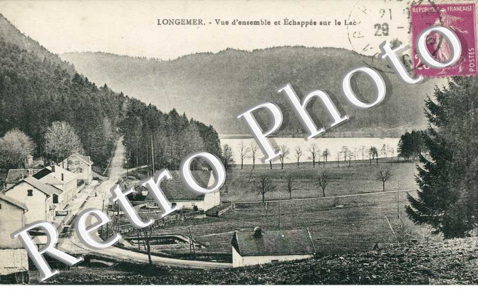 Vue d'ensemble et echappee sur le Lac