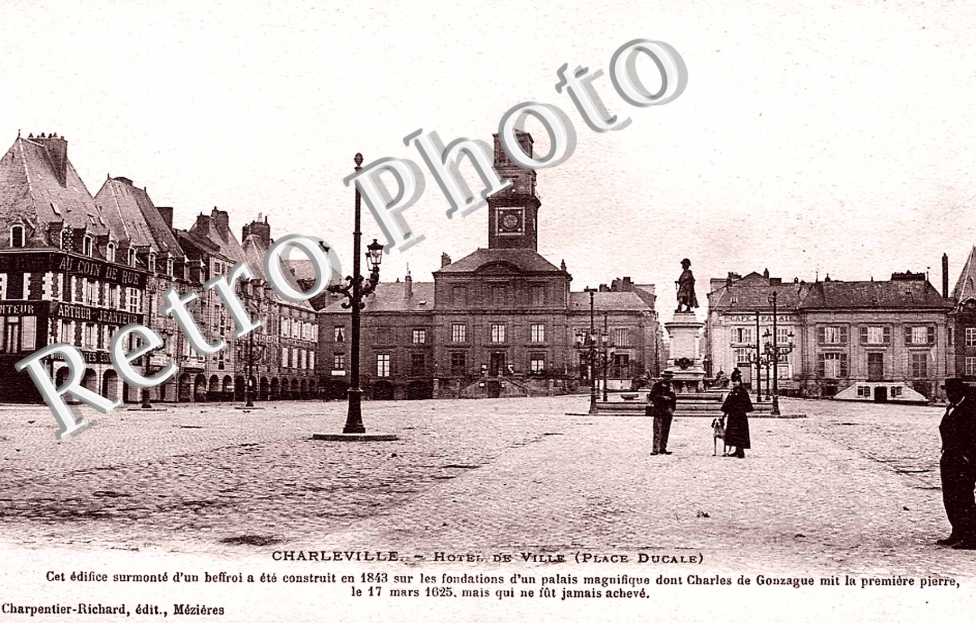 la Place DUCALE